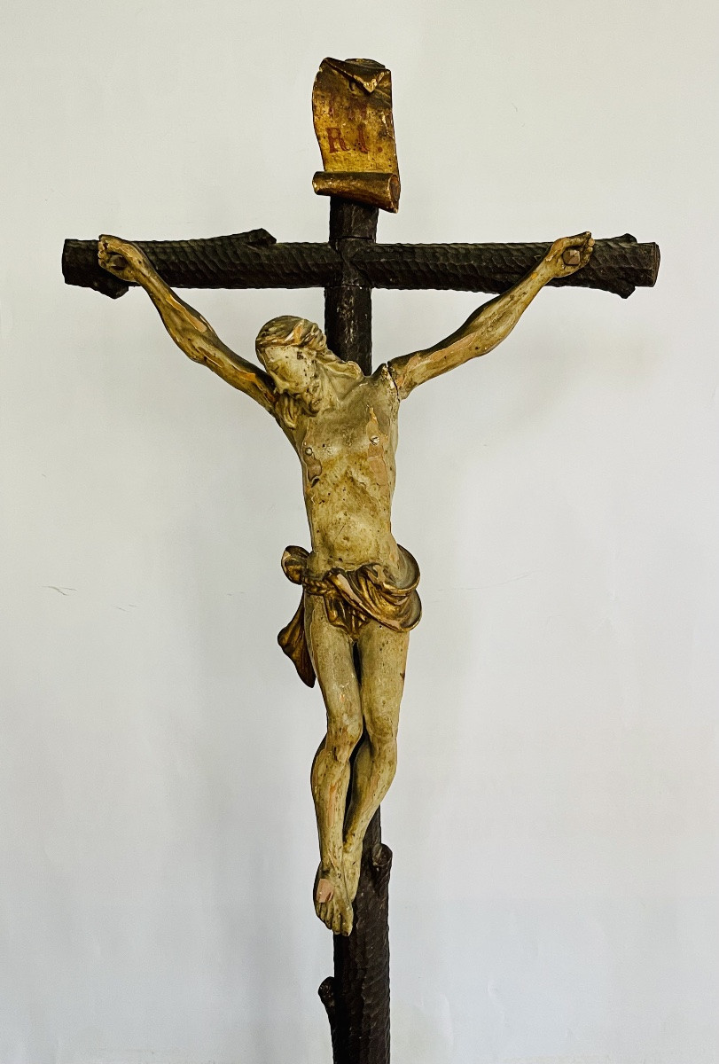 Crucifix en bois sculpté - Fin XVIII ème -photo-3